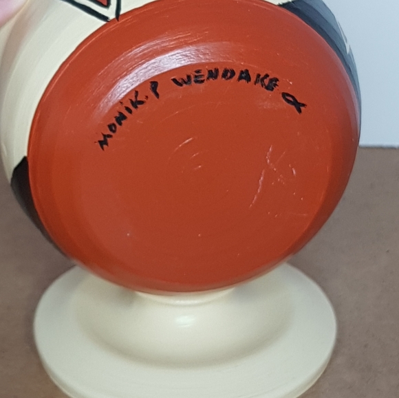 Hand Painted Pottery Bowl with Lid - Picture 7 of 7